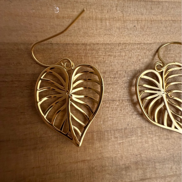 Soha Living Leaf Earrings NWOT - Picture 6 of 7